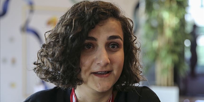 Kanseri yenen hemşire adayı, hastalarının yarasını saracak