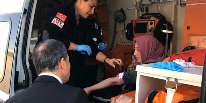 Trafik kazasında yaralananlara belediye başkanından müdahale