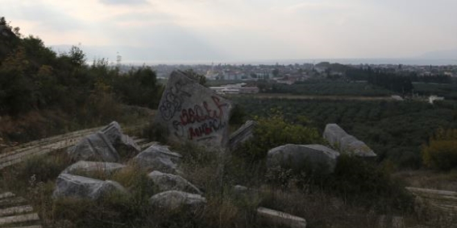 2200 yıllık kral mezarının hali içler acısı