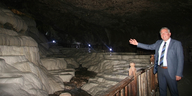 Yer altındaki gizli Pamukkale: Kaklık Mağarası