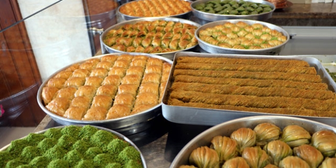 Onlarca baklavacıyı 'ucuz tepsi' tuzağıyla kandırdılar