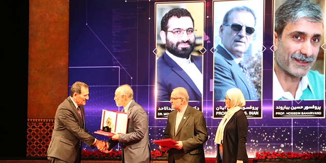 İran'da 2 Türk bilim insanına ödül verildi