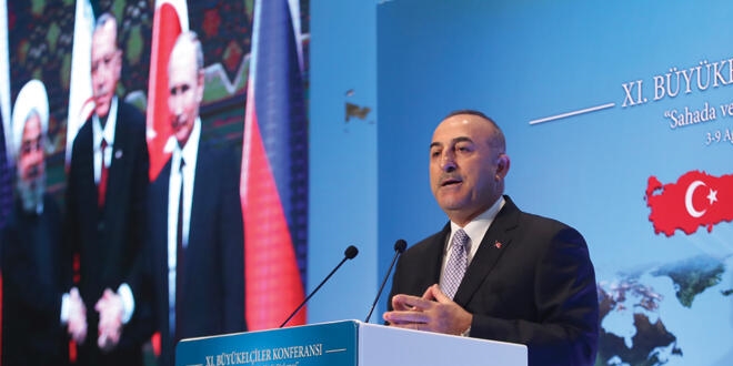 Çavuşoğlu: Artık ırkçılık spor sahalarına inmeye başladı