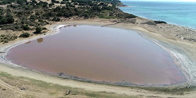 Kalp şeklindeki 'pembe göl' turizme kazandırılacak