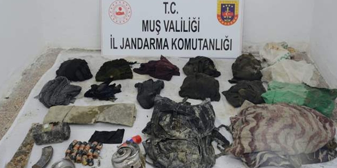 Muş'ta teröristlere ait 3 sığınağa imha