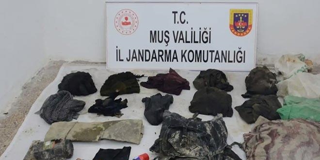 Töreristlere ait 3 sığınak imha edildi