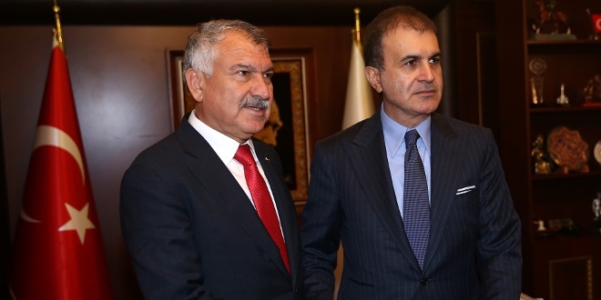 Ömer Çelik, Adana Büyükşehir Belediyesini ziyaret etti