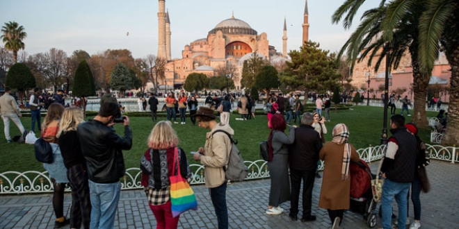 Kapalıçarşı ve Sultanahmet'te kruvaziyer bereketi