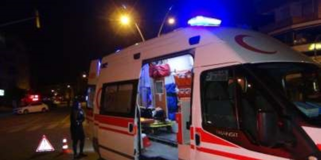 Tırın çarptığı araçtaki uzman çavuş öldü, 3 kişi yaralandı