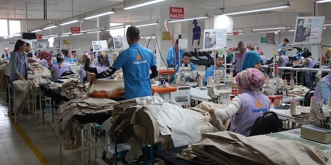 Dünyaca ünlü giyim markaları bu ilçede üretiliyor