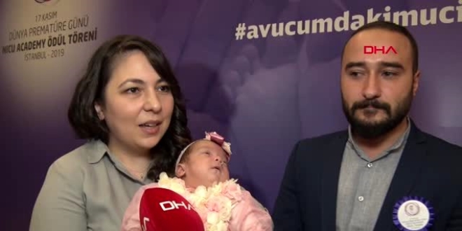 Mucize bebekler, doktorlar ve hemşireler ödüllendirildi