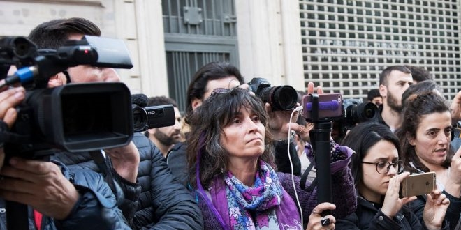 Gazetecileri kayıran 'faizli ödemeye' iptal kararı