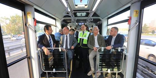İmamoğlu, yerli üretim metrobüsün test sürüşüne katıldı