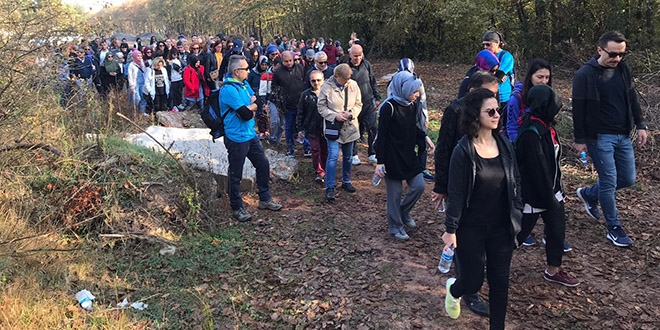 600 öğretmen doğa yürüyüşü yaptı