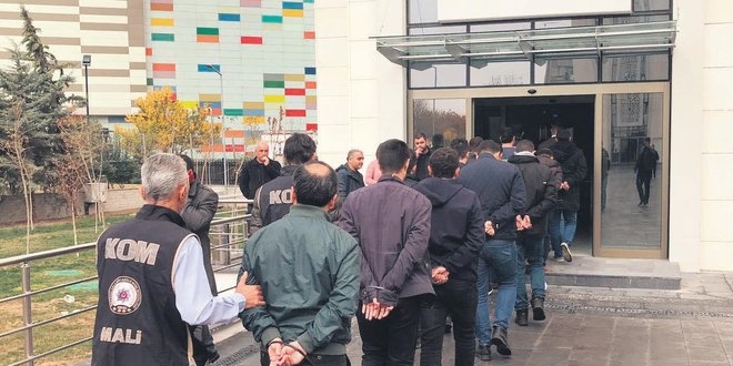 FETÖ'nün finans yapılanmasına darbe
