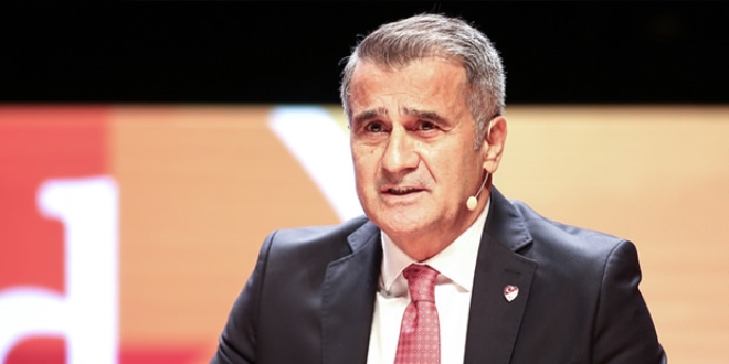 Şenol Güneş'ten olay sözler: Bana paracı diyenler ülkeyi soyuyor