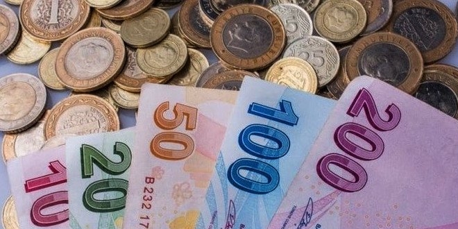 Üniversitelere yok kulüplere var
