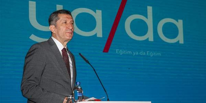 Bakan Seluk 'Eitim ya da Eitim' dergisini tantt