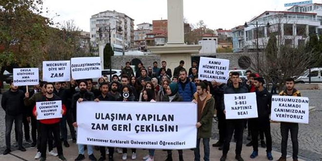 Kırklareli'nde üniversite öğrencileri ulaşım zammına tepki gösterdi