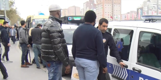 Metrobüste taciz: İki Senegalli gözaltında