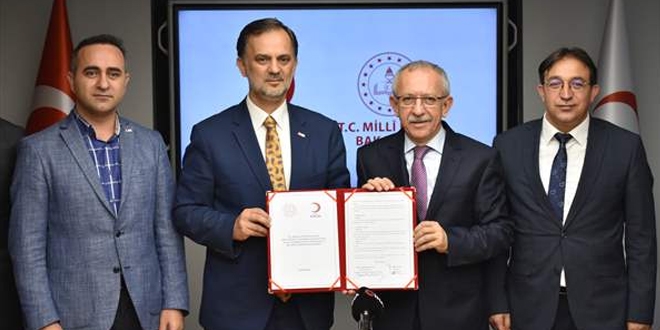 MEB ve Türk Kızılaydan özel yetenekli öğrenciler için iş birliği