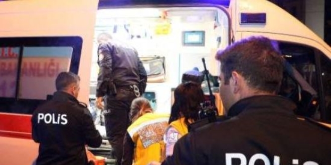 'Dur' ihtarına uymayan sürücü polis memuruna çarptı