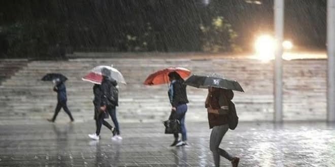İstanbul Valiliğinden sağanak yağış uyarısı