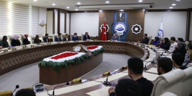 ASÜ Rektörü: Derslerin dışında da bir hayatınız olsun