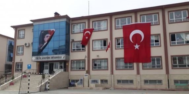 Ayşegül öğretmenden zihinsel engelliler için özel sınıf