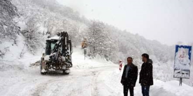Ordu'nun yüksek kesimlerinde kar yağışı etkili oldu