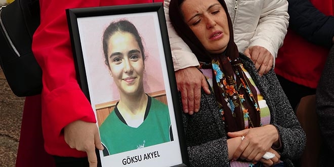 Kazada ölen genç sporcular, son yolculuğuna uğurlandı