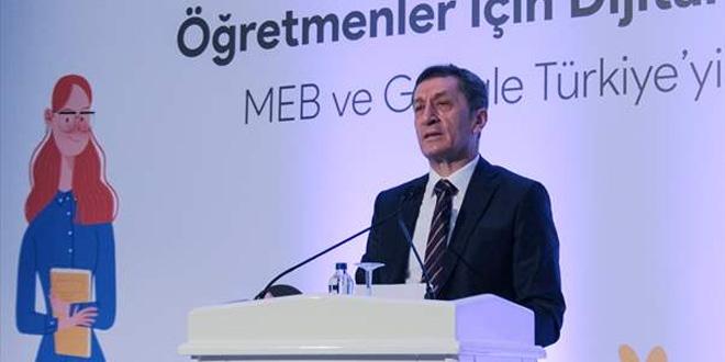 MEB, öğretmenler için dijital dönüşüm programı başlatıyor