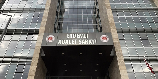 Havuzda 'ayrımcılık' yapan site yöneticileri yargılanıyor