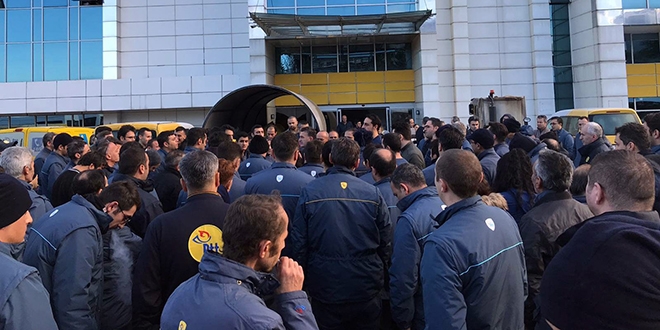 Posta dağıtım merkezi çalışanları eylemde