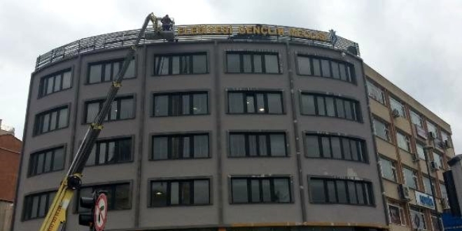 İBB Gençlik Meclisi'nin faaliyetleri durduruldu