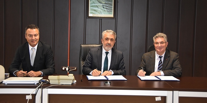 Yerli ve milli mail 'OMail'de ilk imzalar atıldı