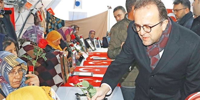 Evlat nöbetindeki aileler: Suçlu olan kaçar!