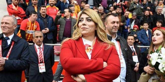 Kayserispor'un kadın başkanı yeniden görevine seçildi