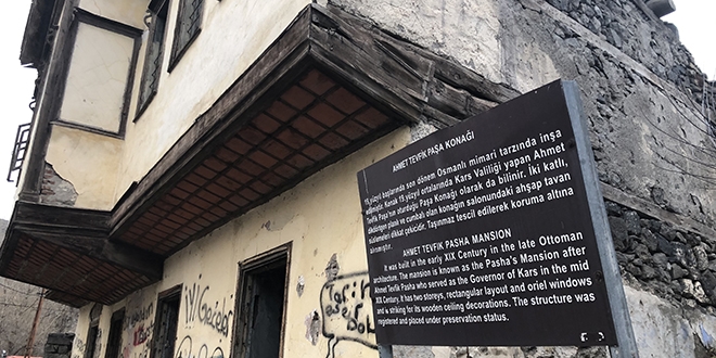 Yetkililer sadece izliyor...Bu konağı'nın sahibi kim?