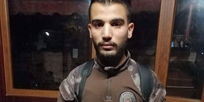 Özel harekat polisi üniformasıyla yakalandı!