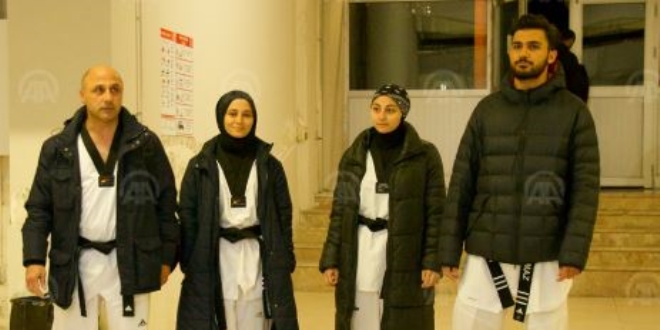 Tekvandocu polis memurunun sporcu çocukları