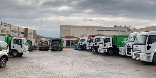 Belediyeden parasını alamayan çöp toplama şirketi iş bıraktı