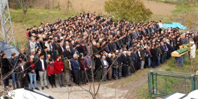 Bu köyde 9 günde 6 kişi öldü! Halk yas içinde