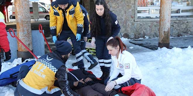 Kayak merkezleri arasnda bir ilk; Erciyes'te poliklinik ald