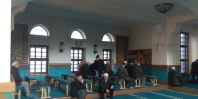 Diyanet oturakta namaz için genelge yayınladı