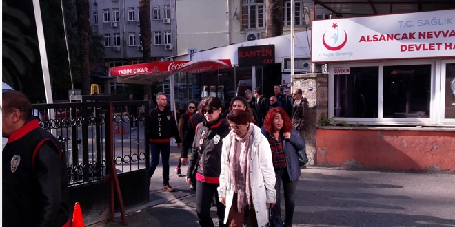 'Las Tesis' gösterilerinde gözaltına alınanlar serbest