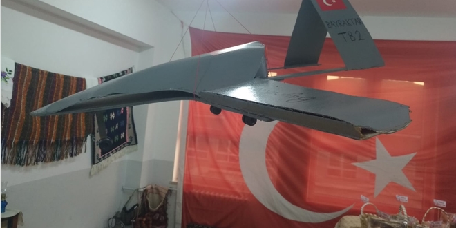 İlkokulda, yerli malı haftasında, dikkat çeken İHA etkinliği