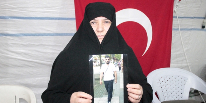 HDP önünde evlat nöbeti tutan ailelerin sayısı 60'a yükseldi