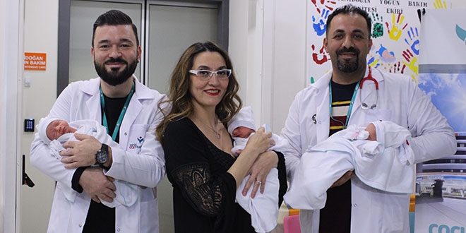 50 yaşındaki doktorun üçüzleri oldu