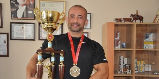 Kalp krizi geçiren veteriner hekim hayatını kaybetti